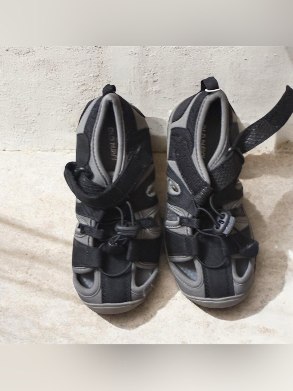 Kids Black and Gray Athletic Sandals - Unbranded